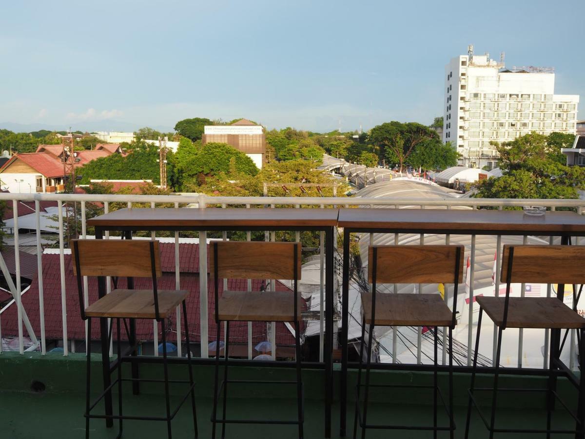 Boonnark Bed Night Bazaar No Car Parking Apartment เชียงใหม่ ภายนอก รูปภาพ
